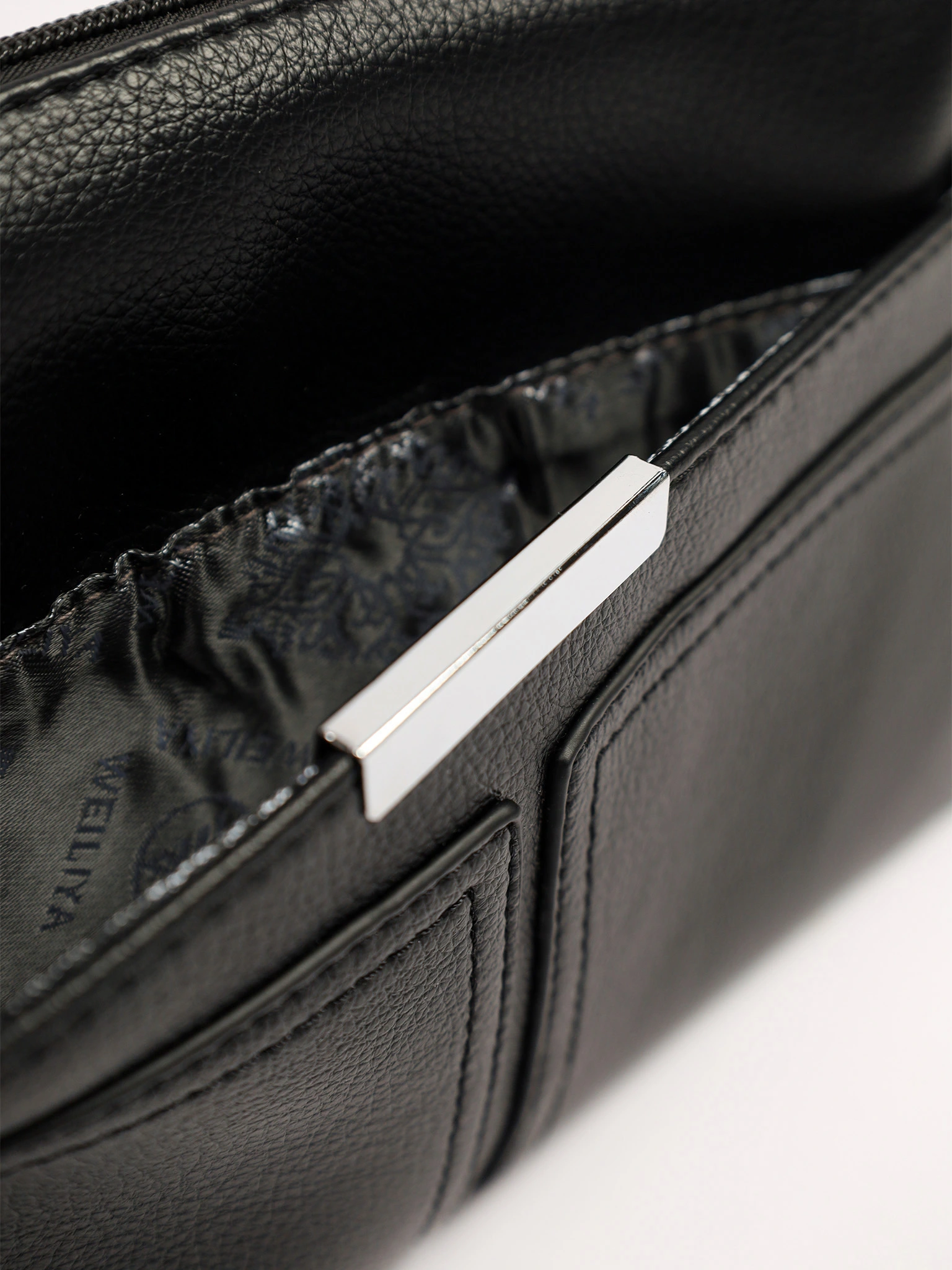 Сумка-кроссбоди со съемной ручкой в ассортименте